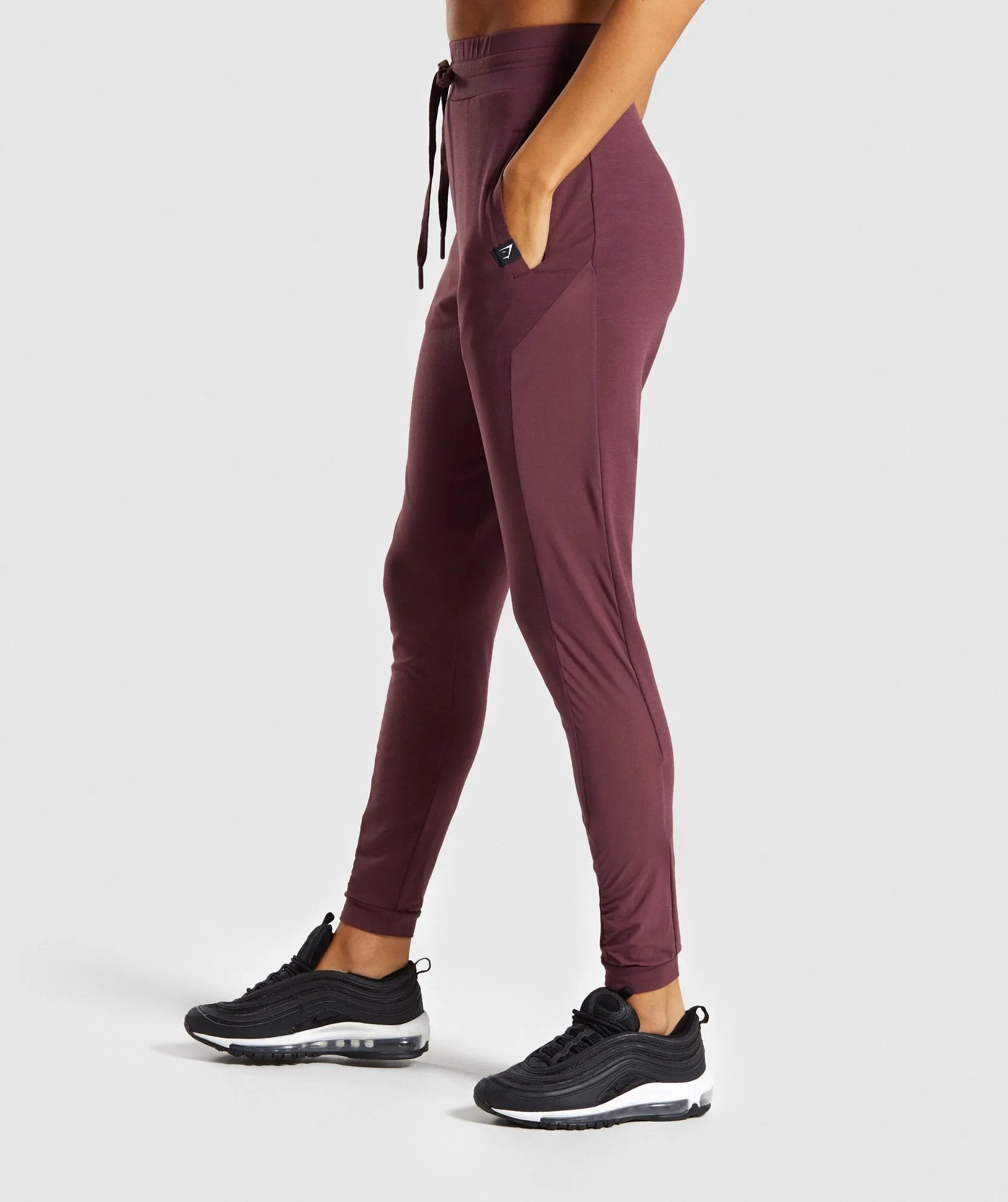 Gymshark Aura Joggers - Berry Red