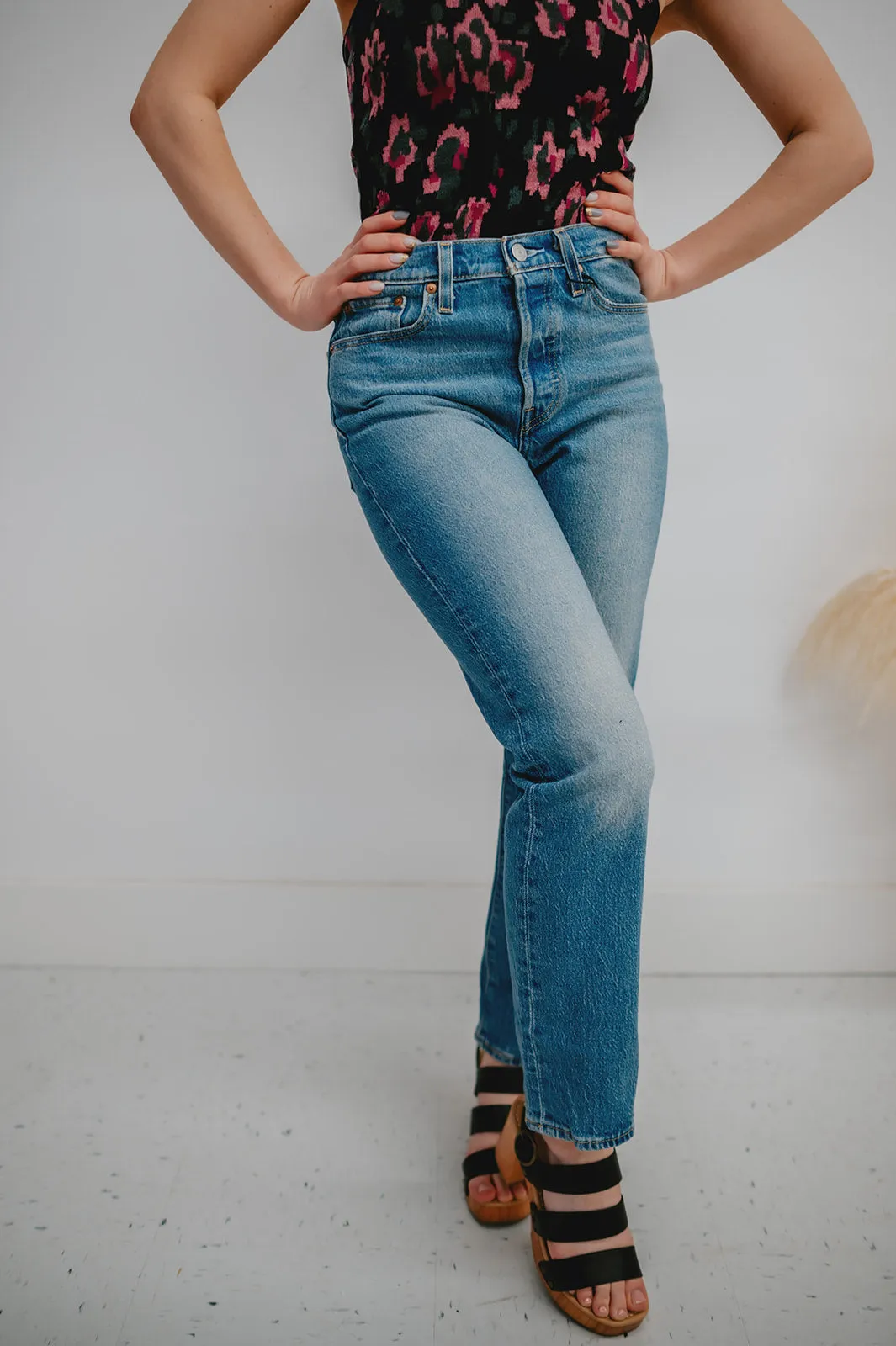 The Wedgie Straight Jeans by Levi's - Christina