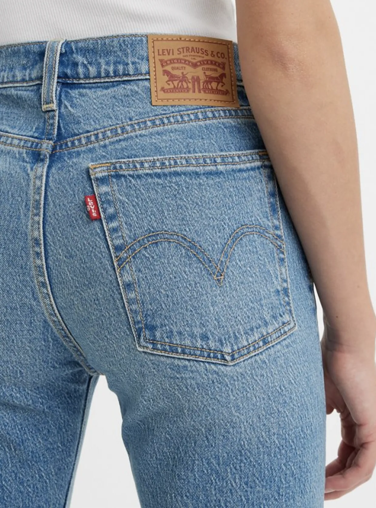 The Wedgie Straight Jeans by Levi's - Christina