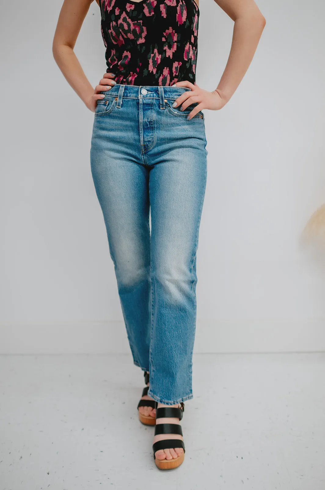 The Wedgie Straight Jeans by Levi's - Christina