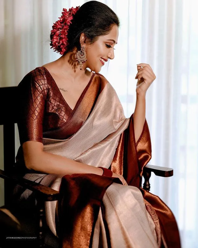 Traditional Beige Soft Silk Saree with Lissome Blouse Piece